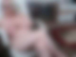 EllyBoobs's Live Sex Cam Show