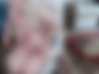 Live cam show with EllyBoobs - Granny Dildo on Uber Horny