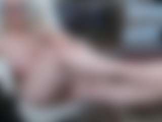 EllyBoobs's Live Sex Cam Show