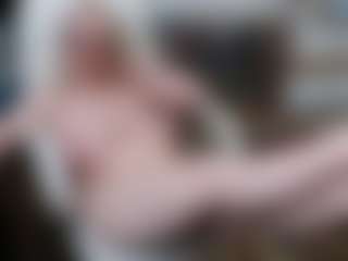 EllyBoobs's Live Sex Cam Show