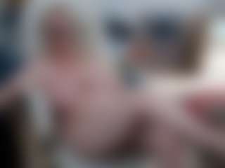 Live cam show with EllyBoobs - Blonde Hair Curvy on CamwithHer