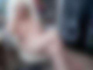 EllyBoobs's Live Sex Cam Show