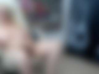 Live cam show with EllyBoobs - Granny Blonde Hair on Camsoda