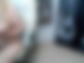 EllyBoobs MILF webcam performer live streaming