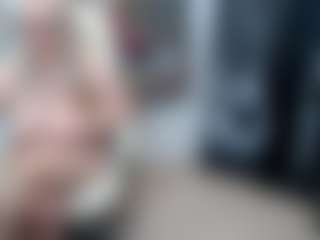 EllyBoobs's Live Sex Cam Show