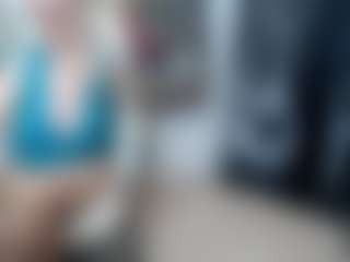 Spettacolo in cam dal vivo con EllyBoobs - Granny Big Ass su Camsoda