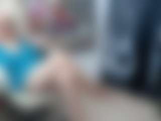 Live cam show with EllyBoobs - Granny MILF on Hubzter Live