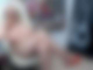 Live cam show with EllyBoobs - Granny MILF on Porn Luv