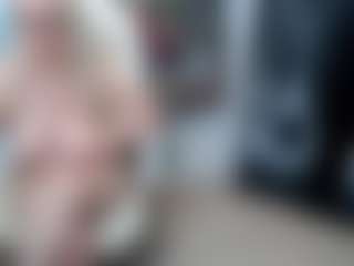 Live cam show with EllyBoobs - Granny Blonde Hair on Camsoda