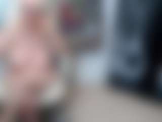 Live cam show with EllyBoobs - Granny Blonde Hair on Mixed Magazine Live