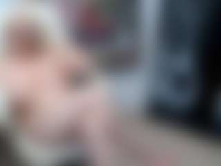Live cam show with EllyBoobs - Granny Blonde Hair on Gym Cam Girls