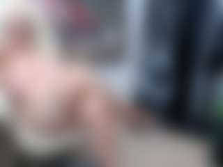 EllyBoobs's Live Sex Cam Show