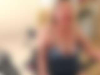 Live cam show with PervertGrandma - Bedroom MILF on crypto-cams
