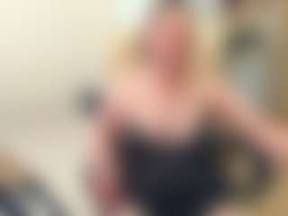 Live cam show with PervertGrandma - Brown Eyes Mature on fapnchat