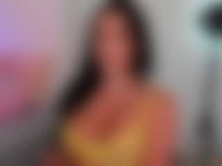 yulli-1's Live Sex Cam Show