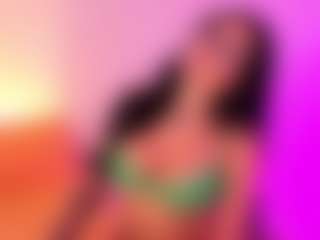 yulli-1's Live Sex Cam Show