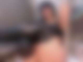 Live cam show with AmandaFerrer - Roll on Camsoda