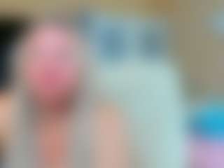 SquirtySexyMilf MILF webcam performer live streaming