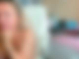 Live cam show with SquirtySexyMilf - Middle Aged on xxxlivecams.org