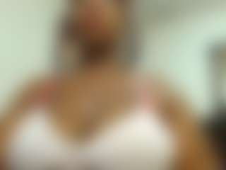 Chole12owens's Live Sex Cam Show