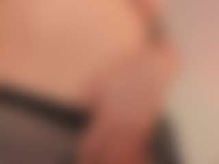 Live cam show with evebenson - Blonde Hair Blowjob on Dolls Live