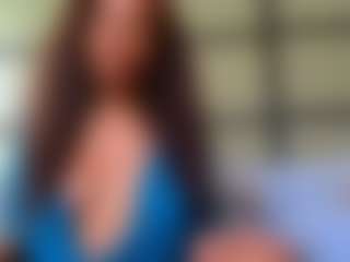 Live cam show with MiaMuffn - Bi on Camsoda