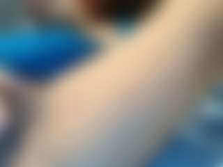 Live cam show with MiaMuffn - Thong on Nude Live Now