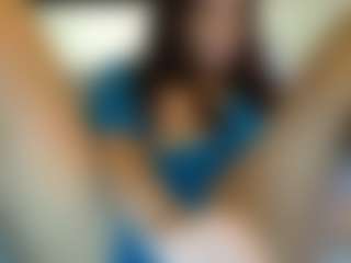 Live cam show with MiaMuffn - Bi on WildCum