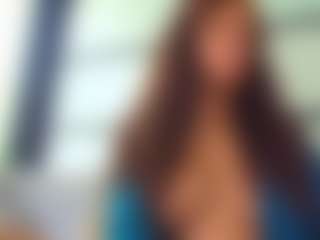 Live cam show with MiaMuffn - Bi on Camsoda