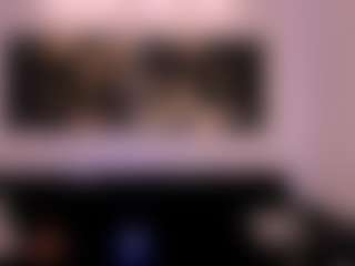 Live cam show with MollyJones - Camel Toe on CamClone