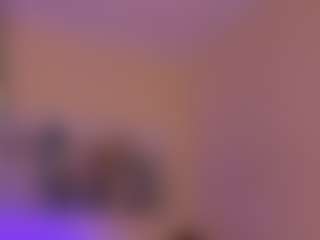 Live cam show with MollyJones - Flashing on sexytreat.net