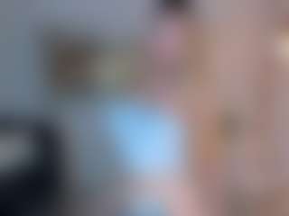 Show in cam erotica live di SQUIRTER DOLL