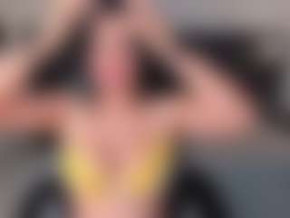 Live cam show with NinaMichelleX - Bikini on CamSextacy