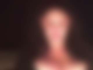 Live cam show with VivienLe - Shaved on Sweet Sext