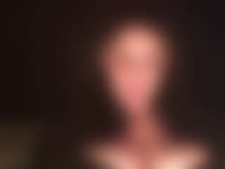 Live cam show with VivienLe - Oil on Camsoda