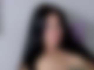 SweeetMay MILF webcam performer live streaming
