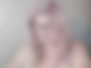 Live cam show with DianaCrystal - Glasses on hrnylive.com