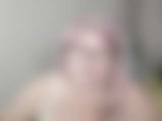 Live cam show with DianaCrystal - Glasses on 1on1-livenow