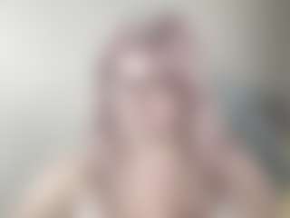 Live cam show with DianaCrystal - Glasses on Milf Play