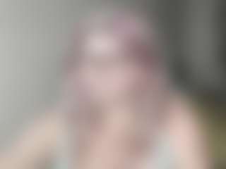 Live cam show with DianaCrystal - Granny on xplaylive.com