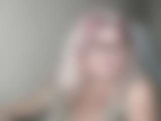 DianaCrystal MILF webcam performer live streaming
