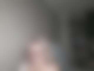 Live cam show with DianaCrystal - Glasses on Porn Luv