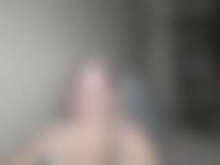 Live cam show with DianaCrystal - Glasses on CamwithHer