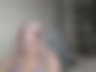 Live cam show with DianaCrystal - Granny Blonde Hair on Camsoda