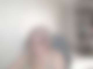 Live cam show with DianaCrystal - Middle Aged on madthumbs