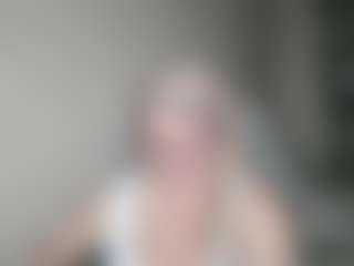 DianaCrystal MILF webcam performer live streaming