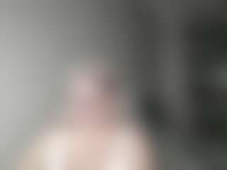 Live cam show with DianaCrystal - Glasses on sexylive.show