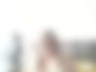 Live cam show with DianaCrystal - Middle Aged on liverealitysex.com