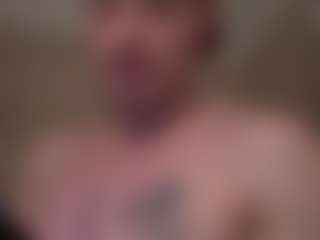 iFUKwitchuu's Live Sex Cam Show
