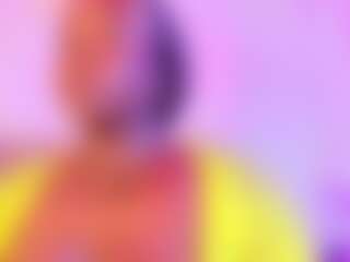 Live cam show with K A I A - Plussize on Milfs Live